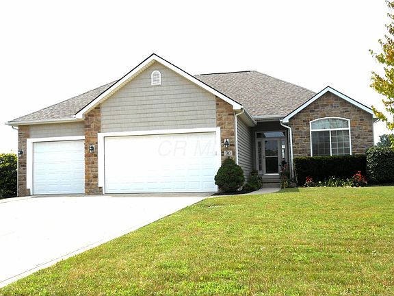 2nd image of 30 Waters Edge Ln