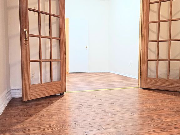 3rd image of 346 21st St APT 1R