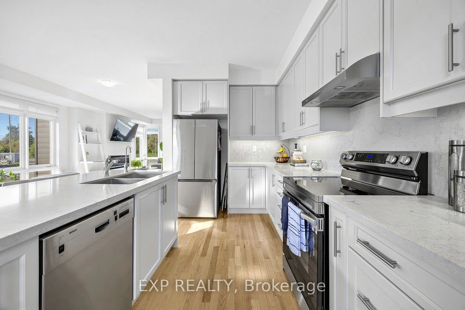 3 bed, $4,000 — Photo 1