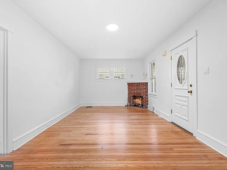 126 Estaugh Ave — Photo 5