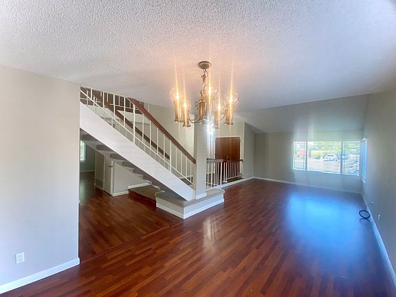 4th image of 32861 Regents Blvd