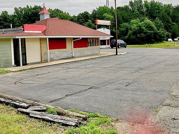 4th image of 10392 James Madison Pkwy