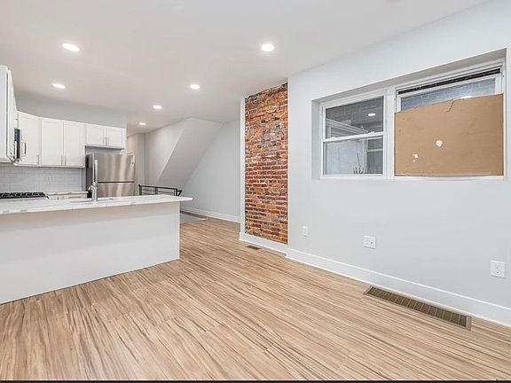 4th image of 2031 S 19th St #1
