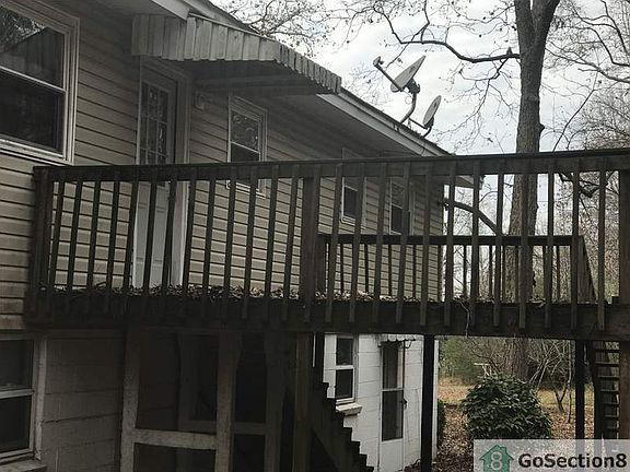 3rd image of 824 Martinwood Ln