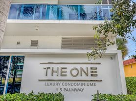 1 S Palmway, Lake Worth, FL