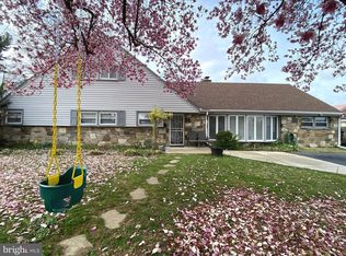 1103 Arboretum Rd, Wyncote, PA 19095