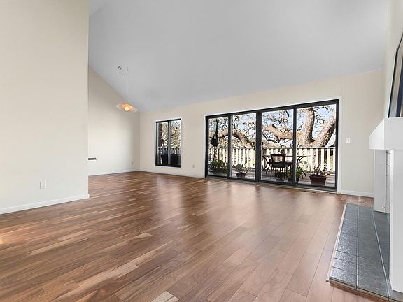 4th image of 11 Oak Forest Lane