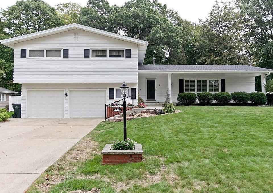 1st image of 3211 Park View Ct SE