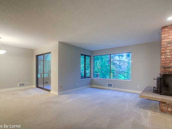 2nd image of 5915 Highway Pl APT 402