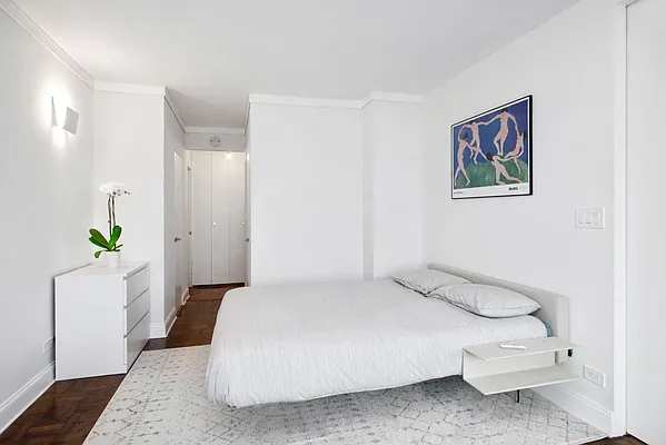 Rented by Keller Williams NYC | media 8
