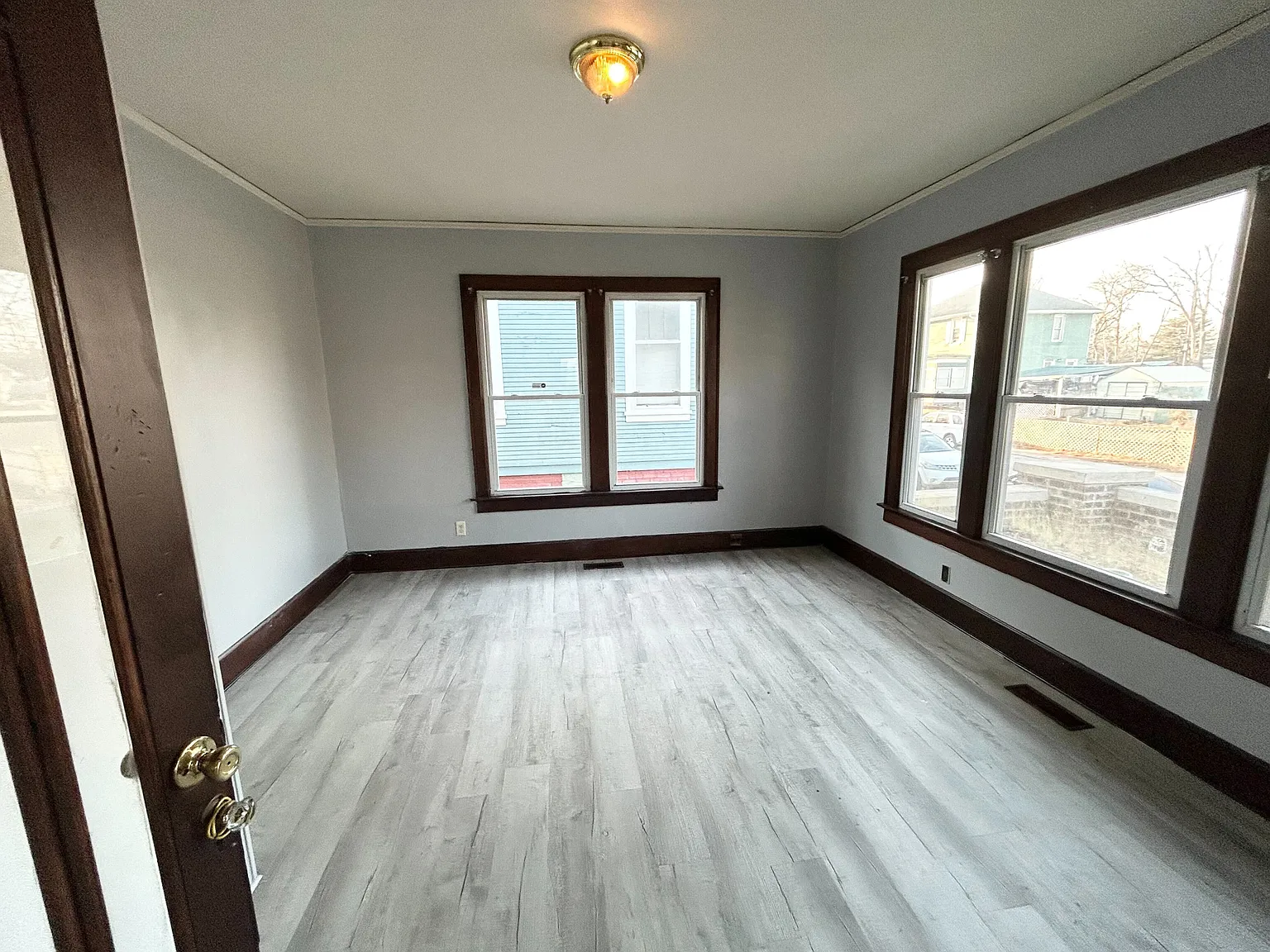 3 bed, 1290 sqft, $950 — Photo 3