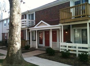 1538 High School Dr, Brentwood, MO