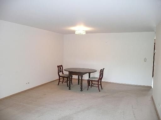 5th image of 6538 N Northwest Hwy APT 1F