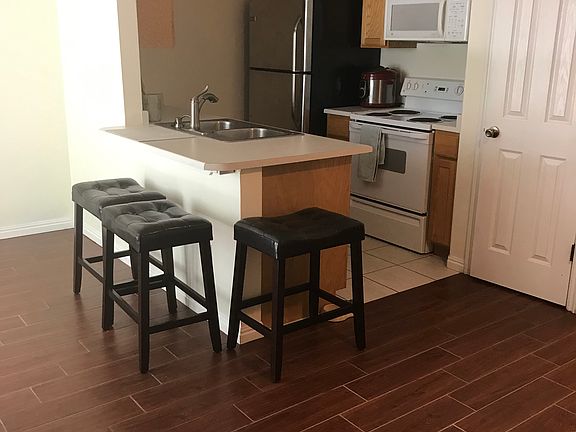 4th image of 3042 S Shadywood Way