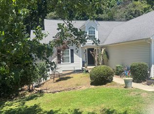 4724 Melbourne Trl, Flowery Branch, GA 30542