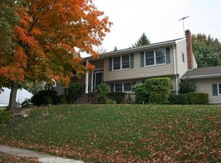 70 Overlook Ave, Wayne, NJ 07470