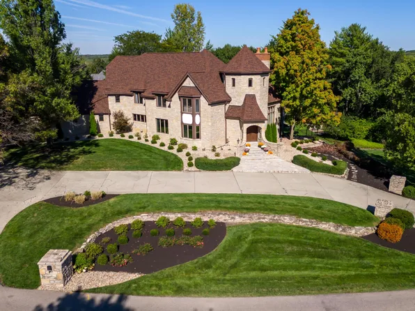 1650 Abbotsford Green Dr, Powell, OH 43065