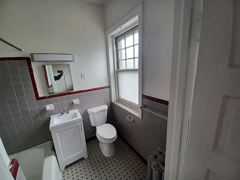 School House Ln — Photo 15