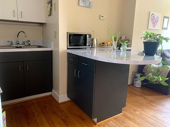 2nd image of 115 N 1st St #314