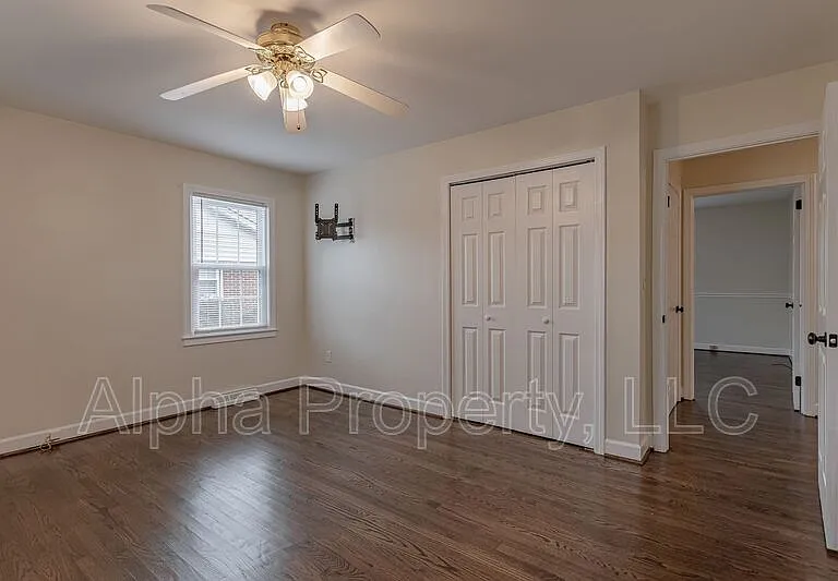 400 Fairhaven Dr — Photo 14