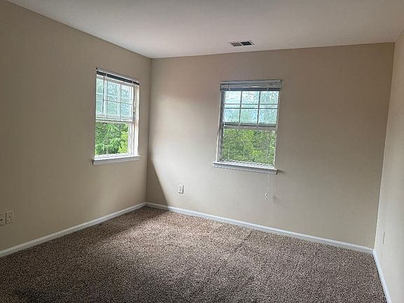 5th image of 7 Timber Ridge Dr