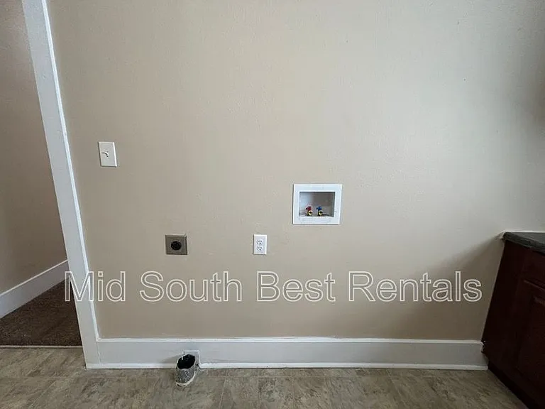 4202 Alma St — Photo 4