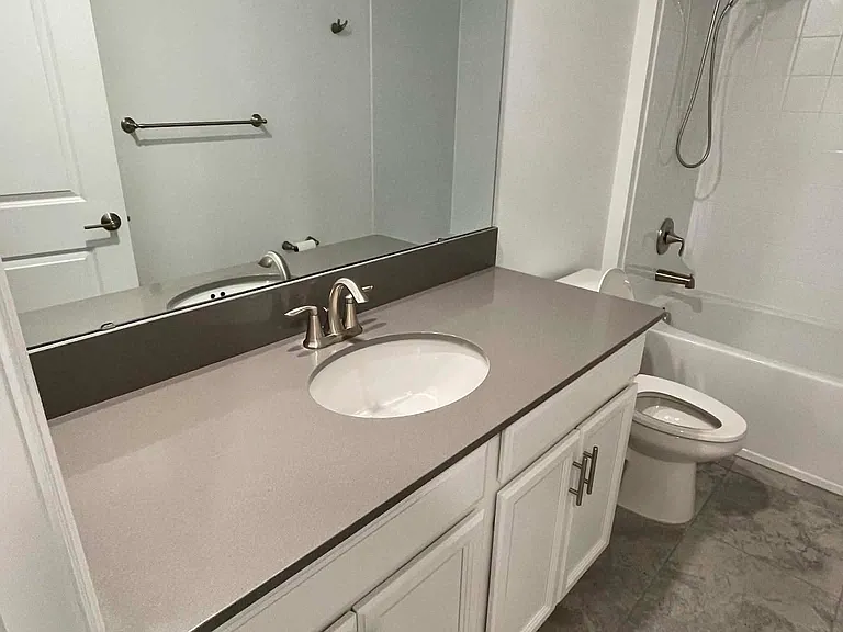 Guest (Upstairs) Bathroom