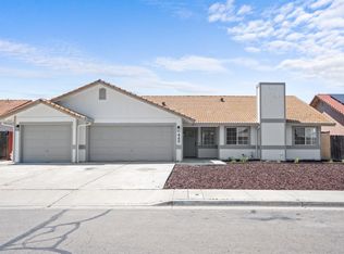 449 Cottonwood Dr, Los Banos, CA 93635