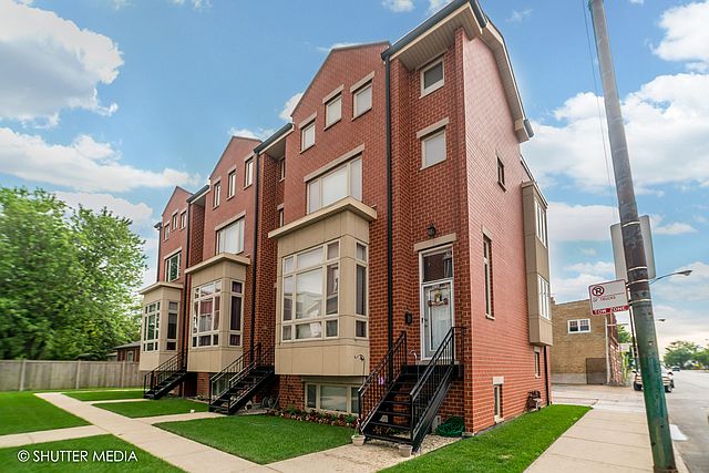 1st image of 4251 W Montrose Ave