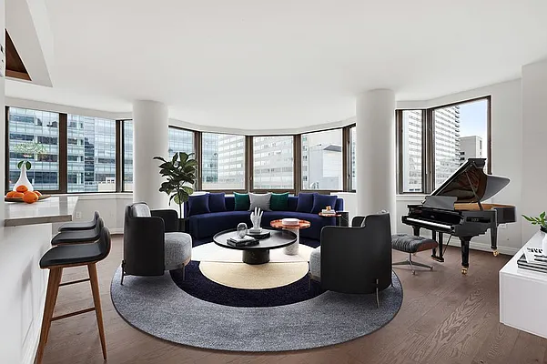 Rented by Greystar | media 29