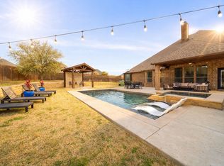 3421 Brighton Dr, Midlothian, TX 76065
