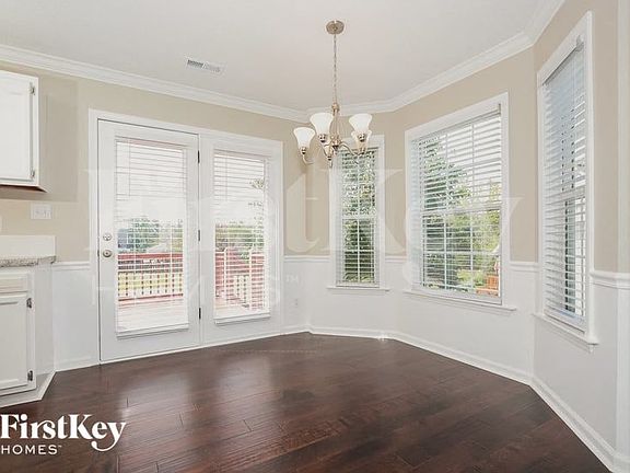 5th image of 623 Sunset Ridge Ln