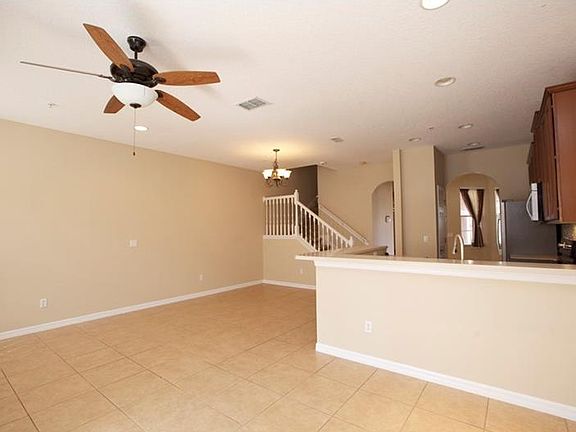 4th image of 9406 Tawnyberry St