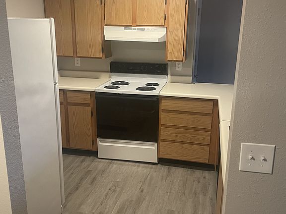 5th image of 4531 Boardwalk Dr #17786304