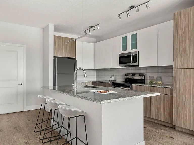 The Blake - Modern Two-Tone Kitchen