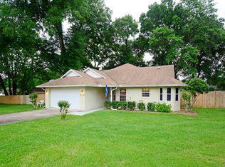 2404 Croat St, Mount Dora, FL 32757