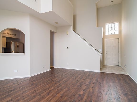 2nd image of 947 Mesa Dr #947