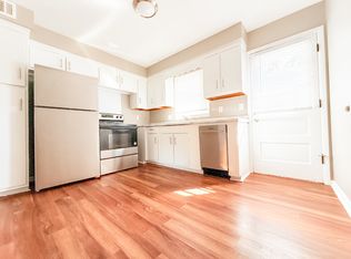 3221 Woolworth Ave, Omaha, NE 68105