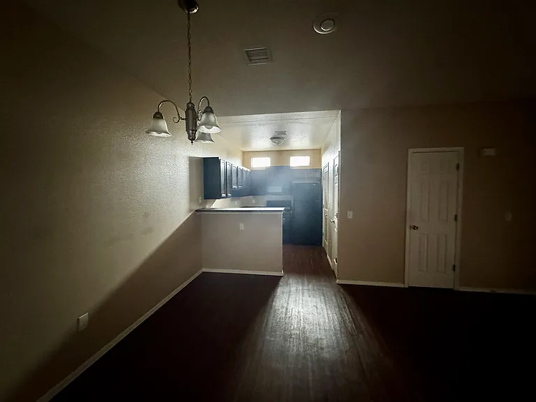 2521 Robert Wynn St #5 — Photo 3