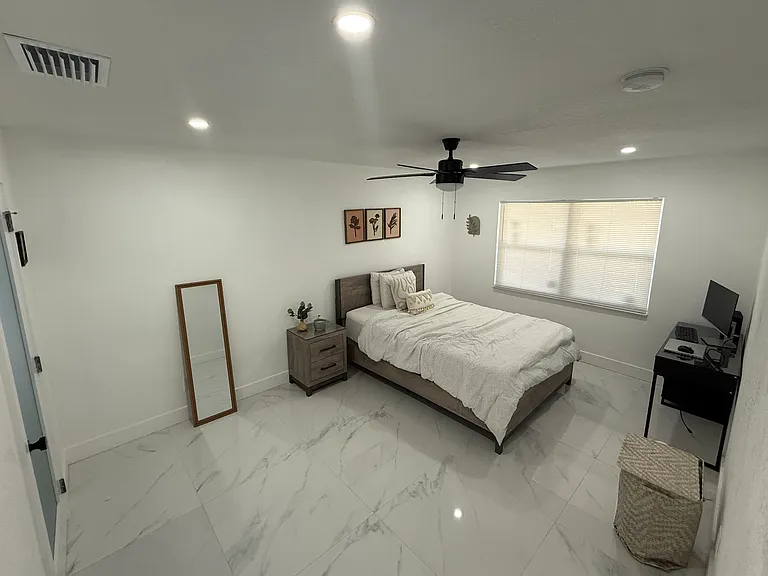 3615 Country Club Blvd #3 — Photo 1