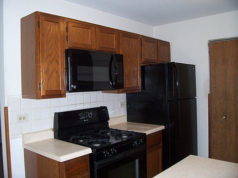 4th image of 373 Newport Ln APT C1