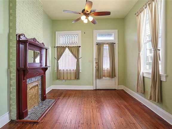 4th image of 304 S Clark St
