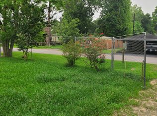 818 Ferol Ln, Highlands, TX 77562