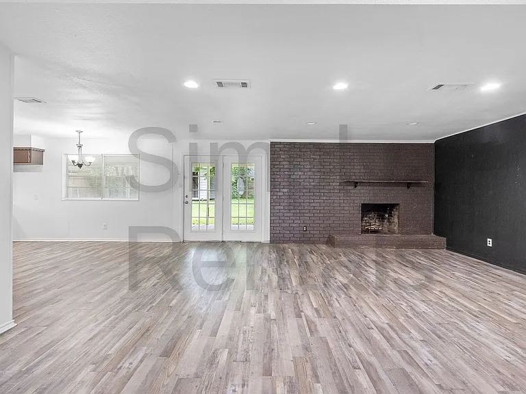 705 Plano St — Photo 12
