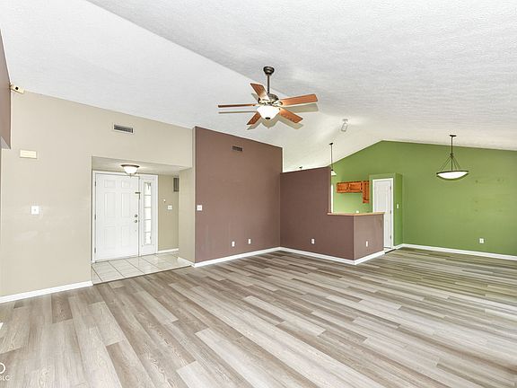 4th image of 3666 Crickwood Dr