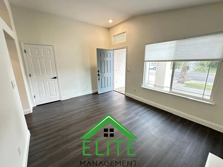 5620 Bridgecross Dr — Photo 6