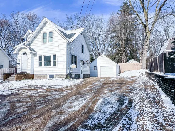 2720 W Main St, Kalamazoo, MI 49006