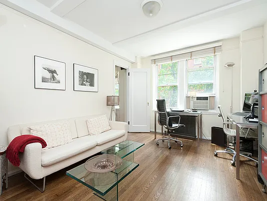 Rented by Sotheby's International Realty | media 49