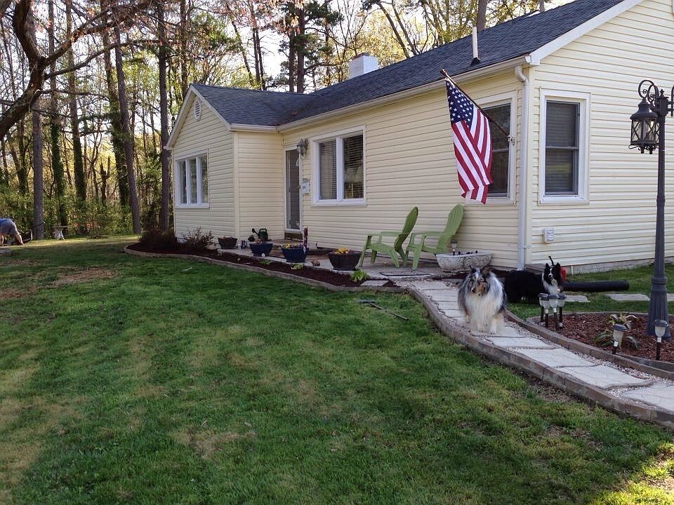 3 bedroom 1 bath home for rent