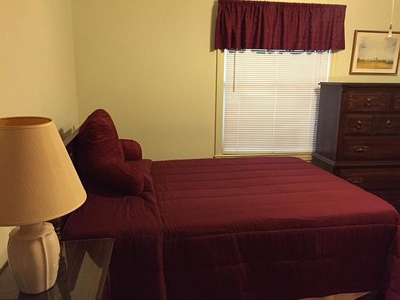 5th image of 614 Sharon Dr